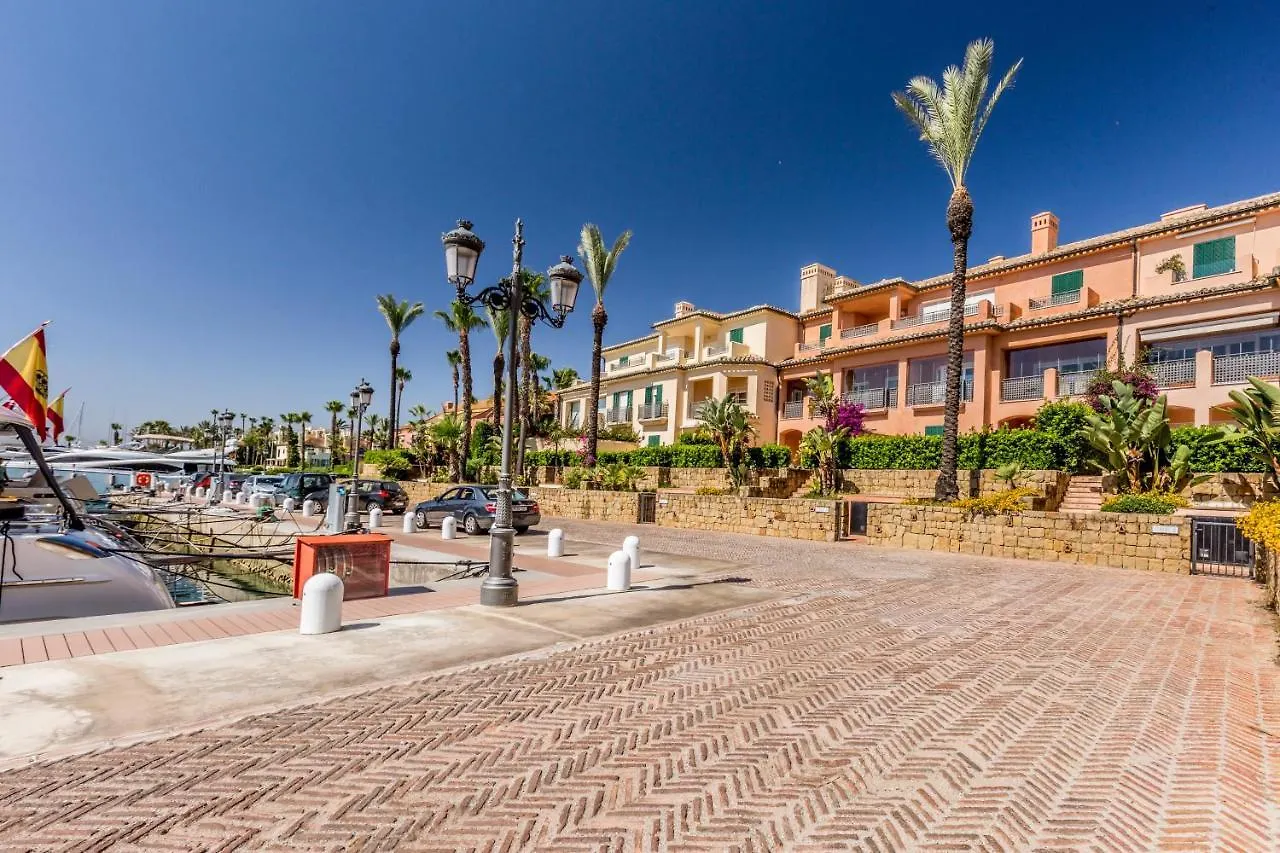 Appartement First Line Penthouse In Puerto Sotogrande With Seaviews Espagne