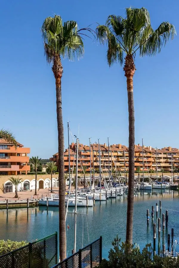 Appartement First Line Penthouse In Puerto Sotogrande With Seaviews Espagne